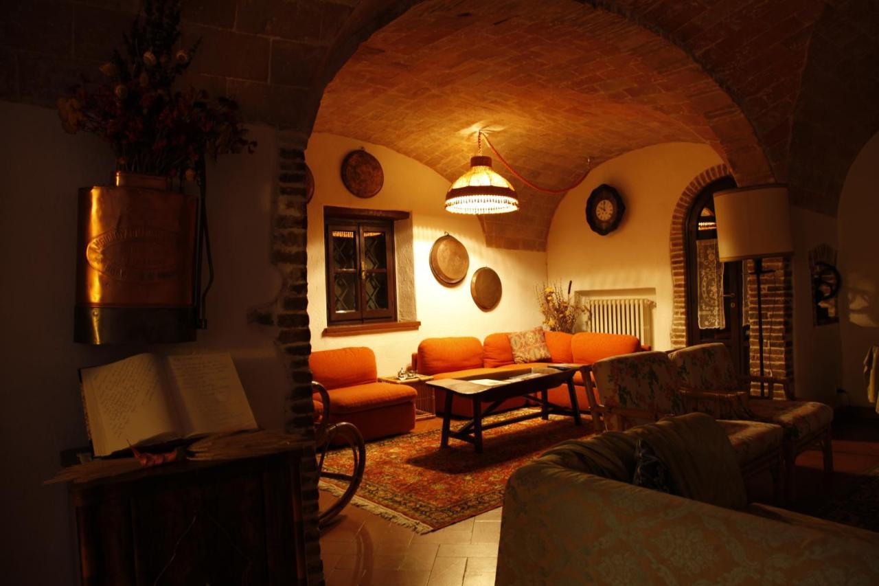 Sassi Bianchi Guest House Sensano Екстериор снимка