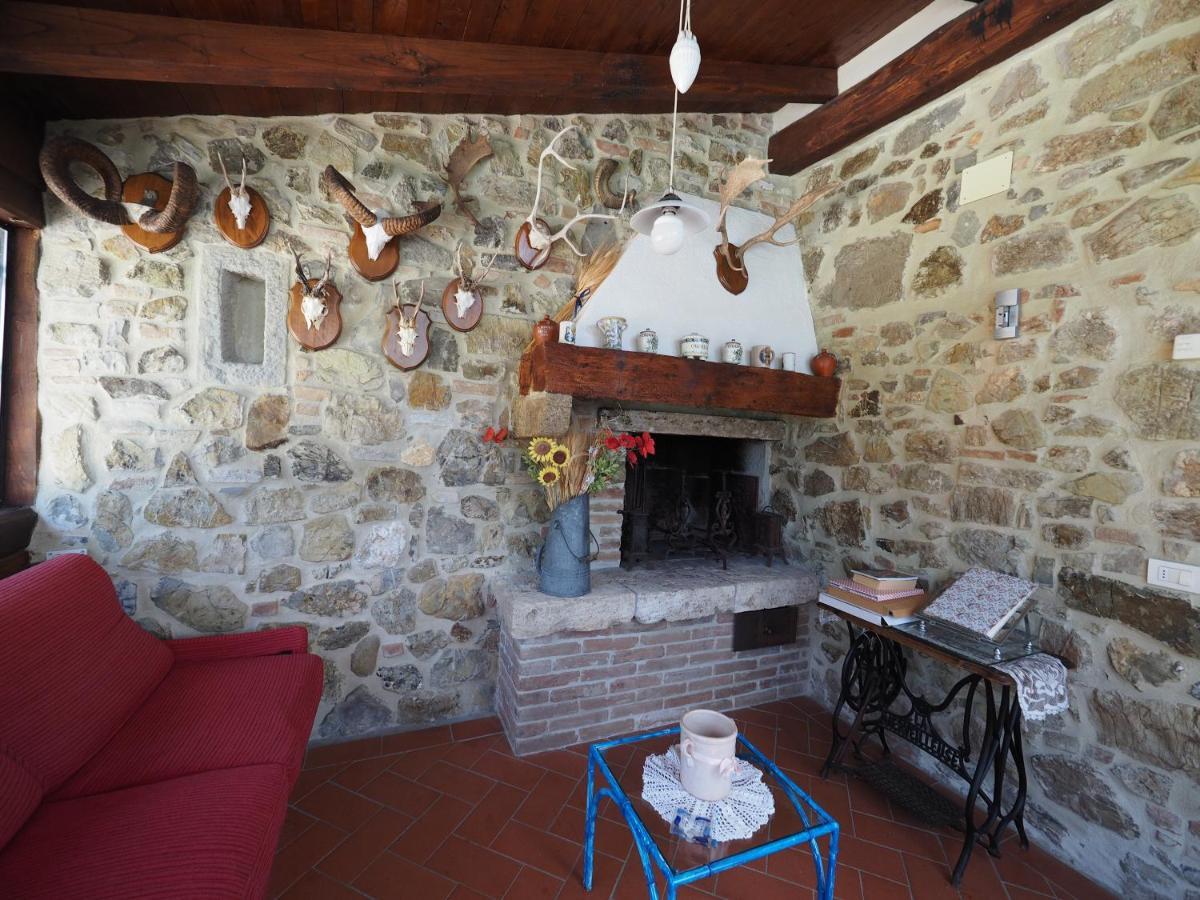 Sassi Bianchi Guest House Sensano Екстериор снимка