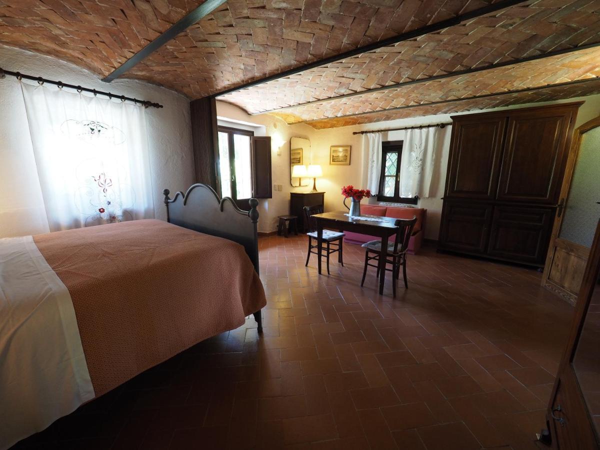Sassi Bianchi Guest House Sensano Екстериор снимка