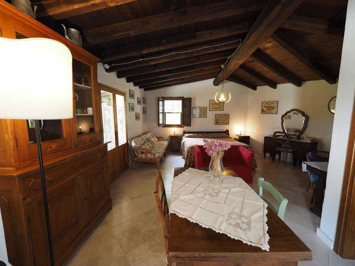 Sassi Bianchi Guest House Sensano Екстериор снимка