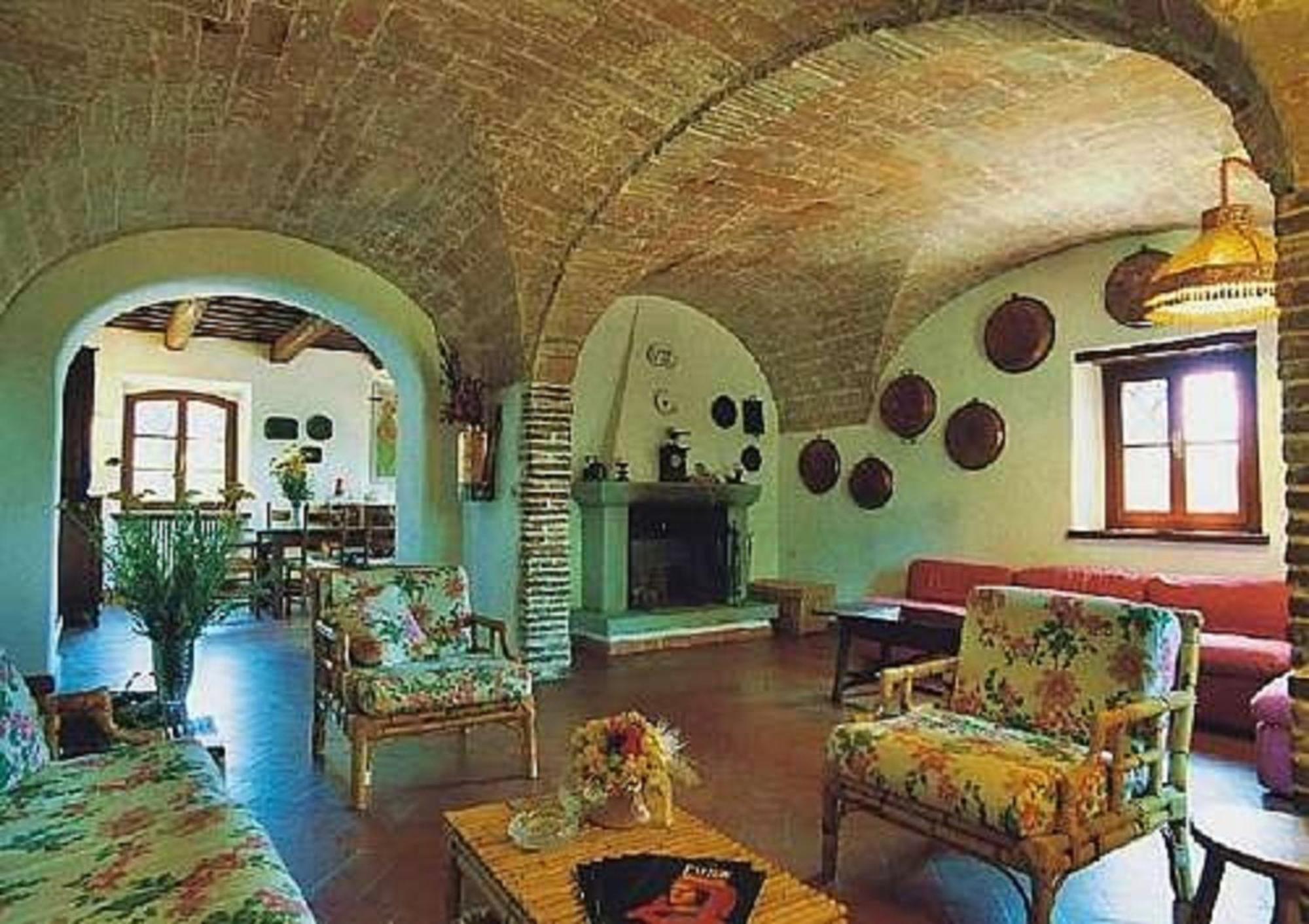 Sassi Bianchi Guest House Sensano Екстериор снимка